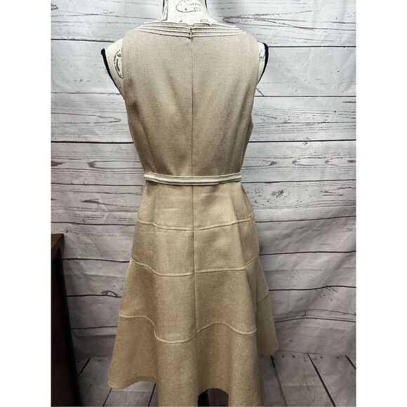 Anne Klein size 8 lined tan dress with belt‎ - 2601 - Picture 2 of 4